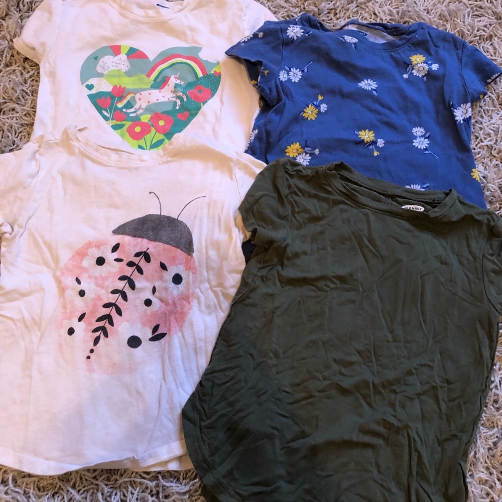 4 Old navy graphic tees for toddler